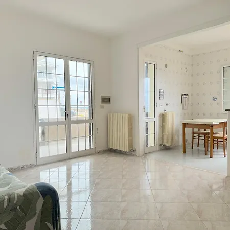 Amare - Sea Front Apartment *
